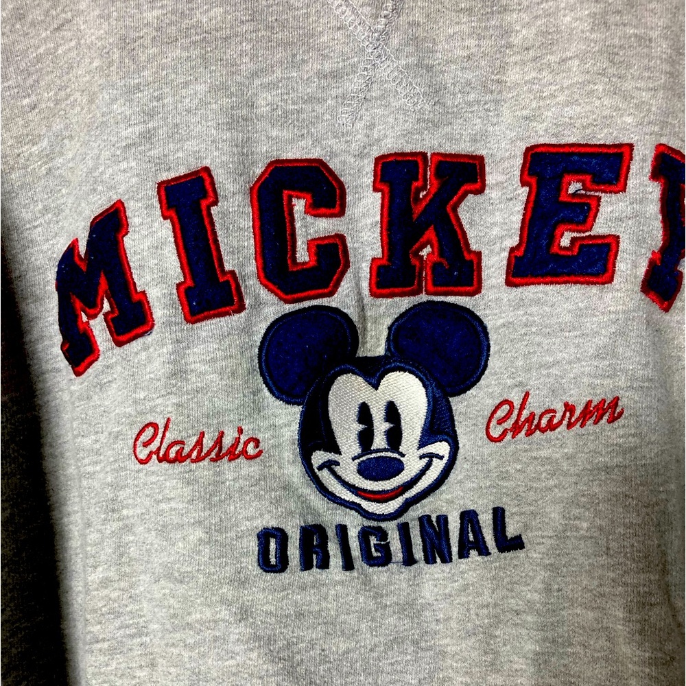 Vintage Disney Mickey Mouse Sweater Embroidered #28 LARGE